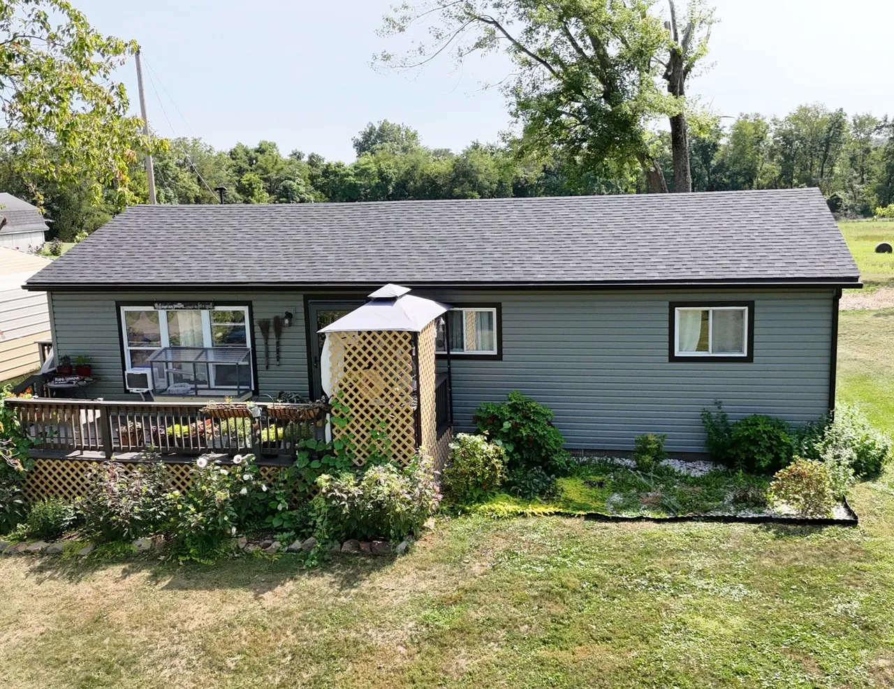 Dark architectural shingles — Pine Ridge Roofing project